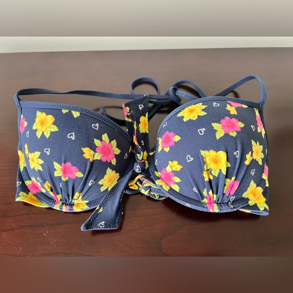 Vintage Hollister Floral Bikini - Picture 6 of 7